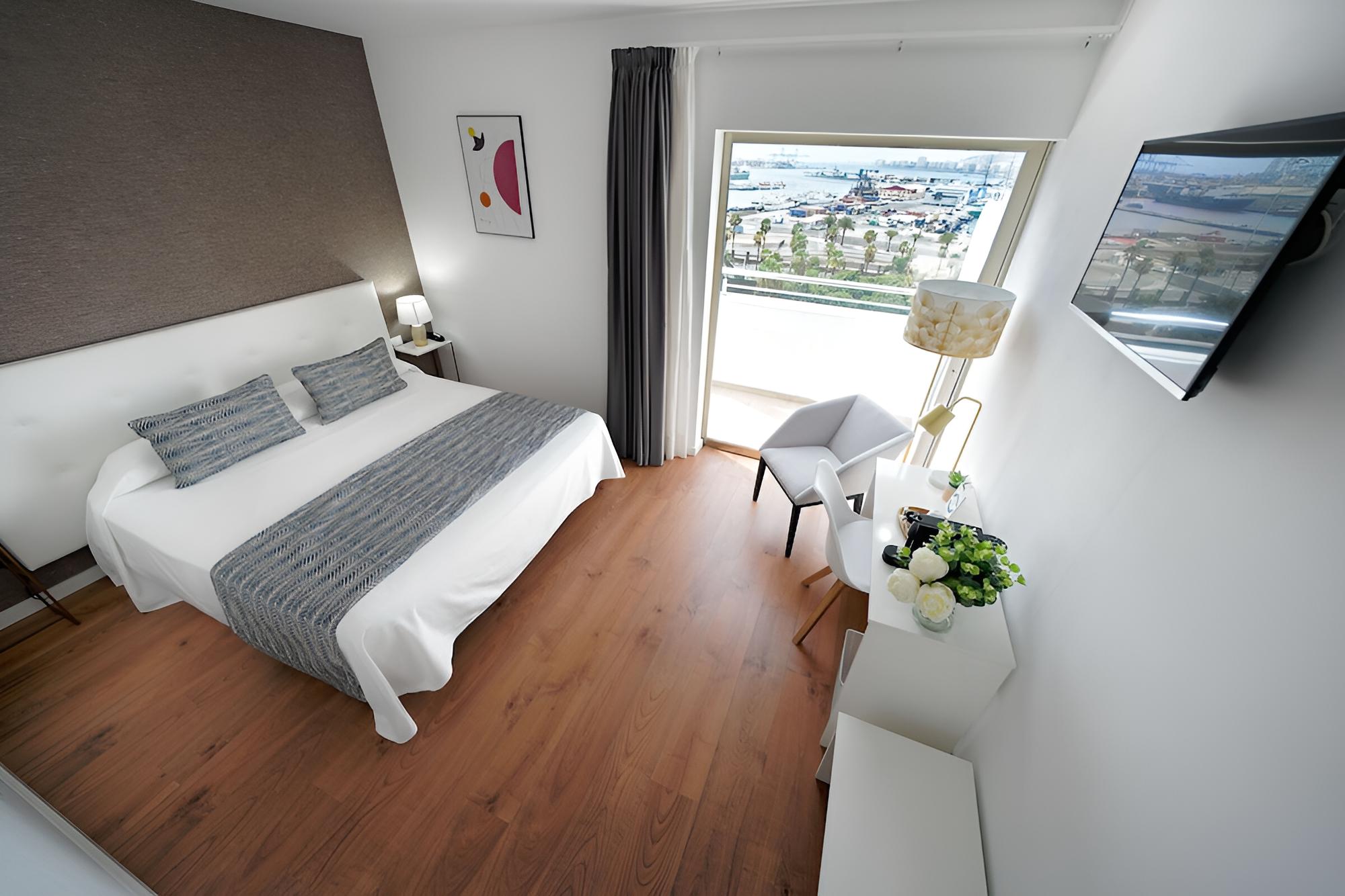Deluxe Room - Photo 2