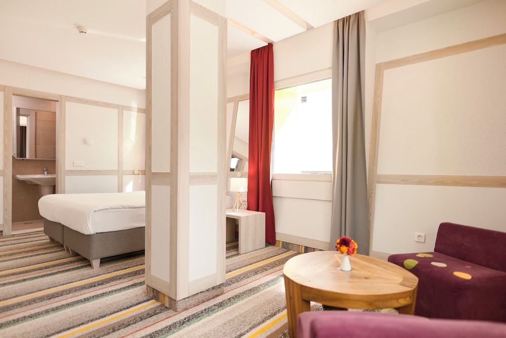 Deluxe Suite (AC) photo 3