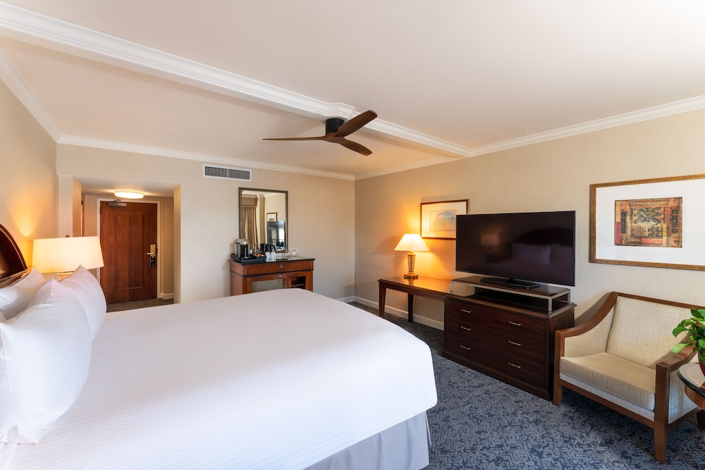 Room, 1 King Bed, Accessible, Ocean View (Balcony) - Photo 3