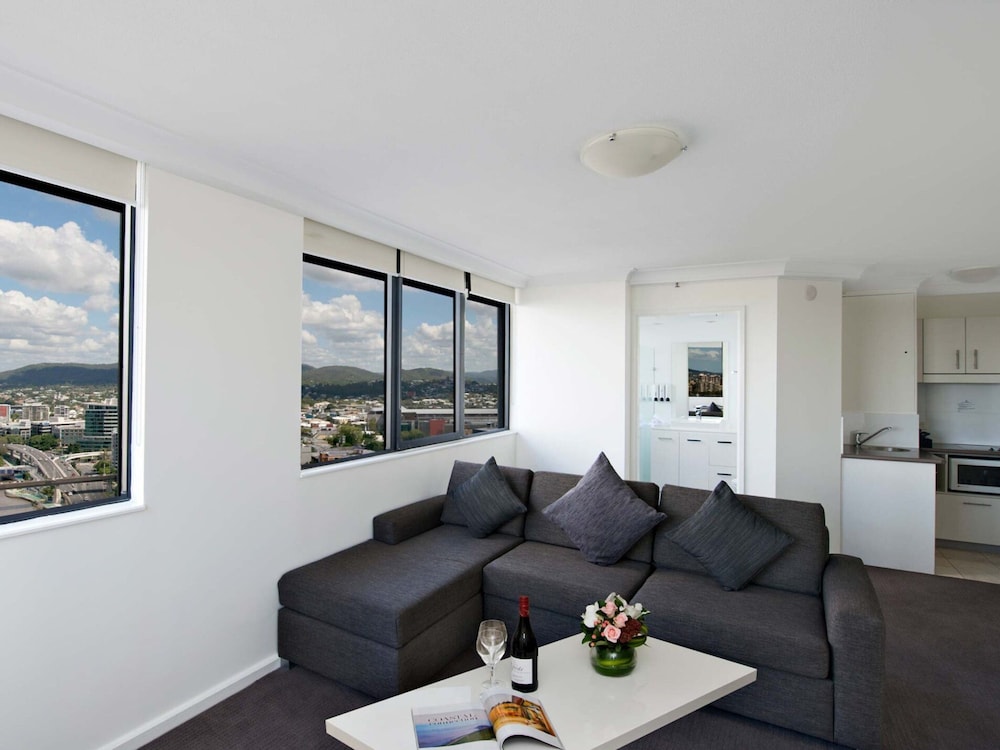 Superior River View One-Bedroom Apartment - Photo 3