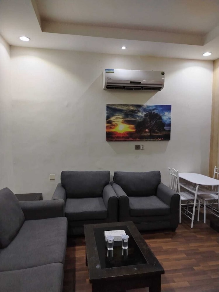 Standard Apartment, Valley View photo 2