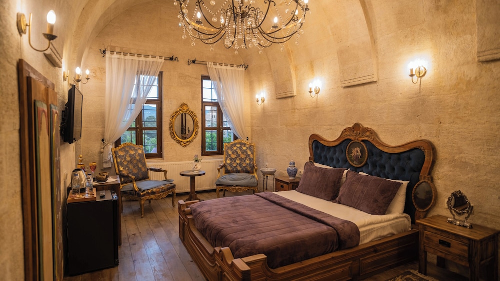 Luxury Suite photo 1
