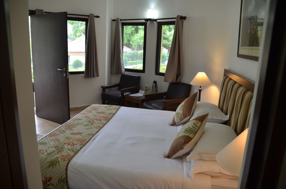 Deluxe Room - Photo 7