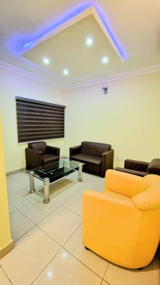 Basic Suite, Housekeeping