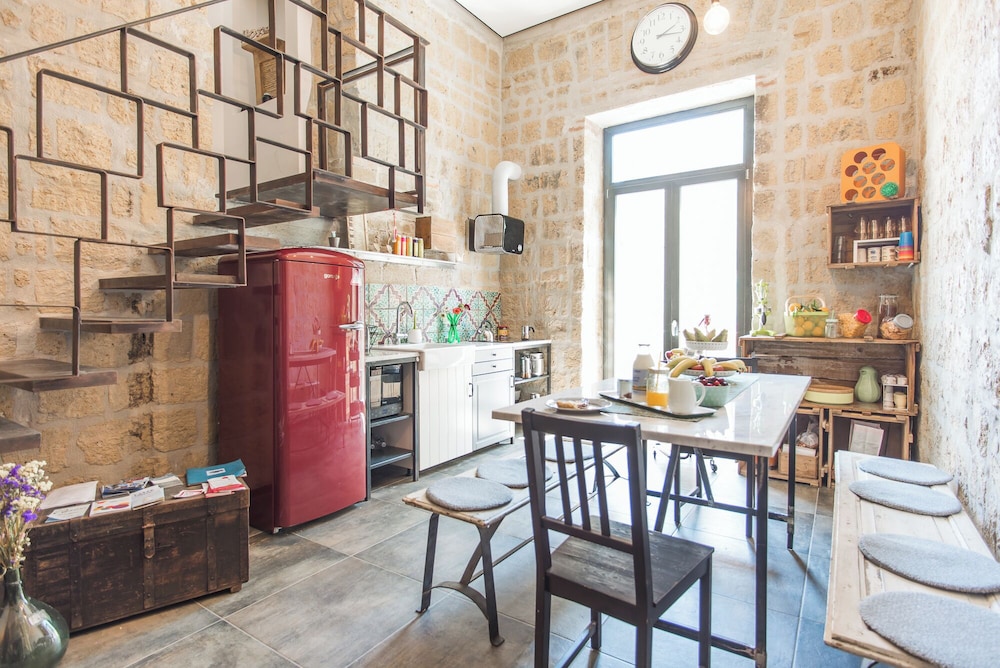 Apartment, 5 bedrooms with one terrace