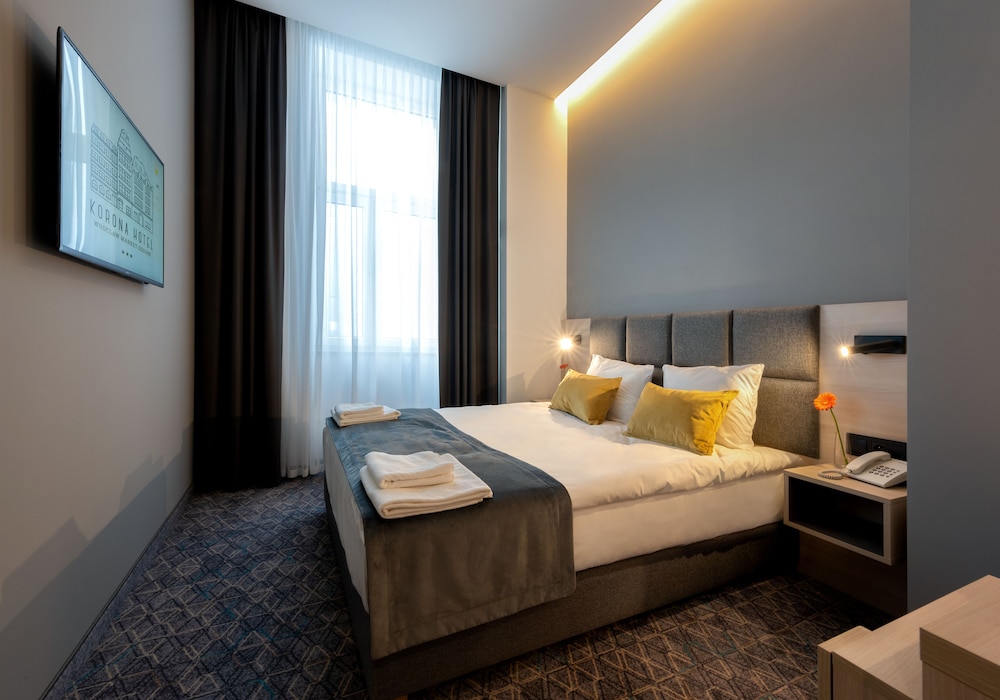 Standard Double Room, 1 Queen Bed (Old Town view 3*) photo 2