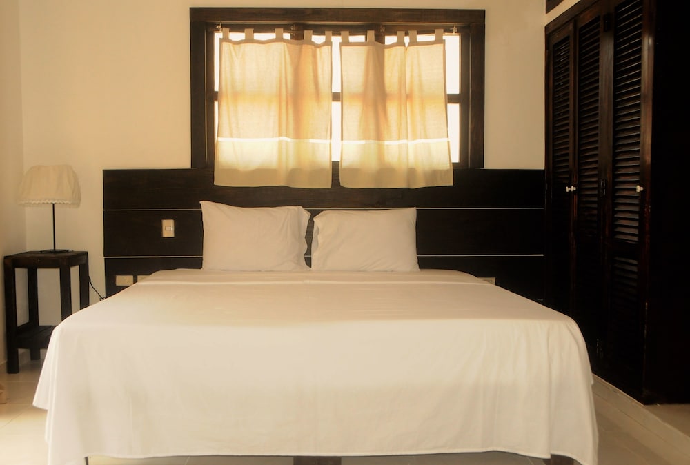 Quarto triplo básico, 1 cama king-size