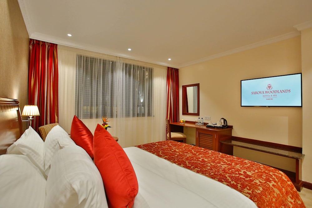 Woodlands Superior Room photo 3