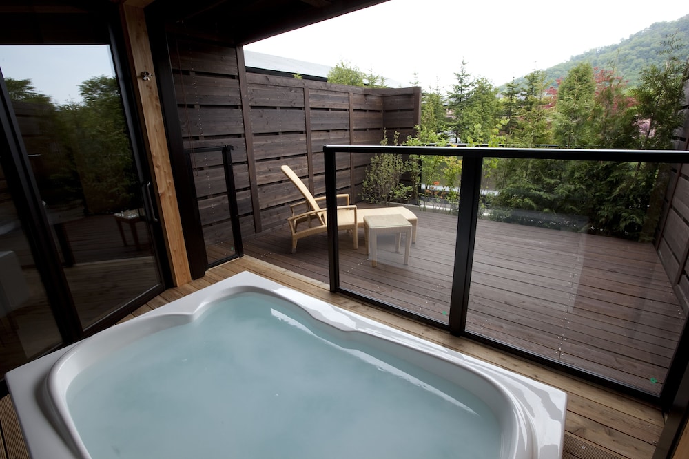Japanese&Western style room with private open-air bath (NOT ONSEN)