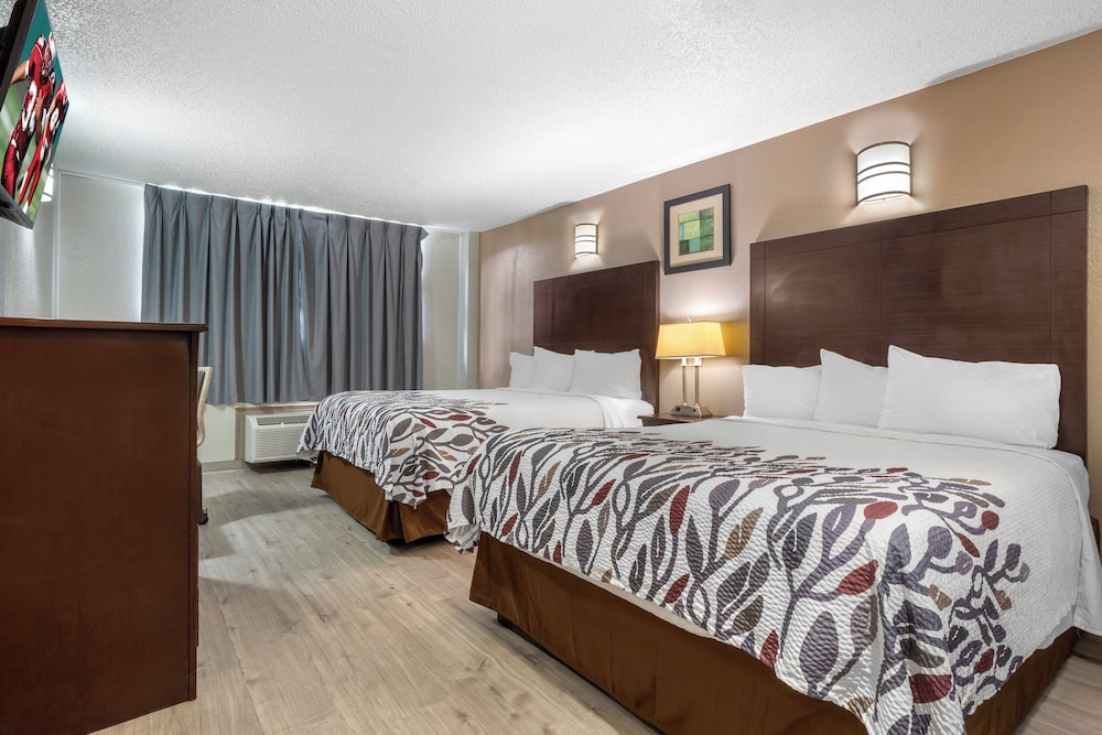 Suite, Multiple Beds, Non Smoking, Kitchen - Photo 3