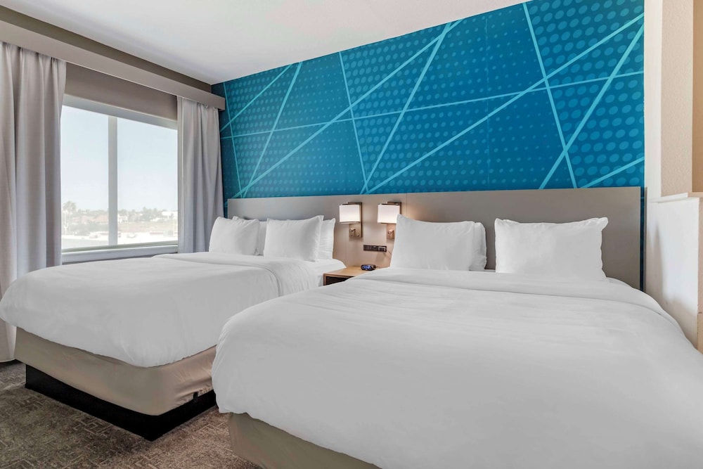 Suite, Multiple Beds, Non Smoking - Photo 1