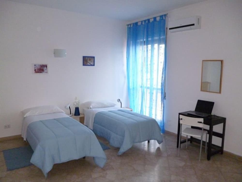 Classic Single Room, Sea View photo 1