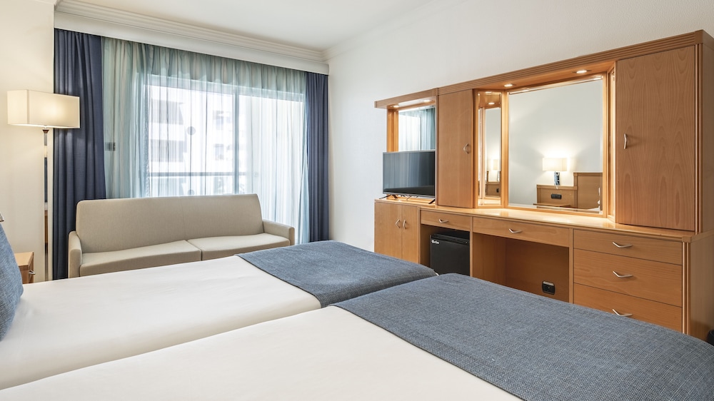 Double Room, Pool View (3 Adults)