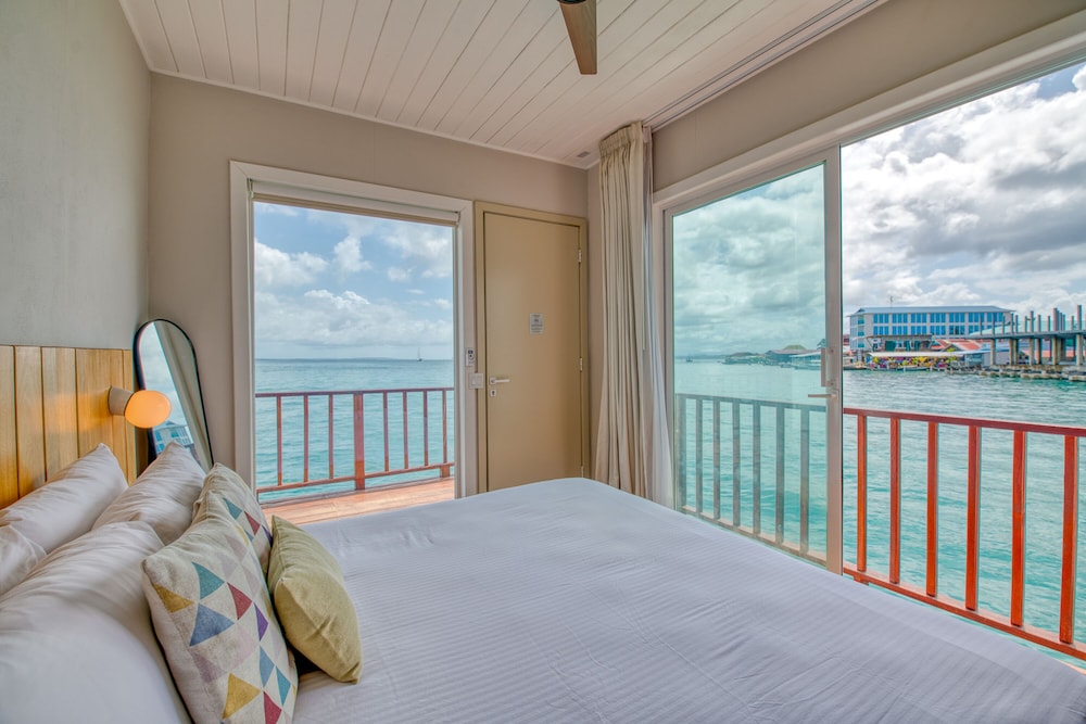 Deluxe Pool Side Cabin