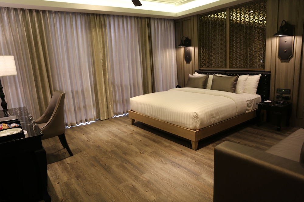 Premier Room