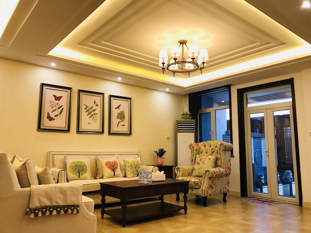 Villa (including Breakfast for 4) photo 3