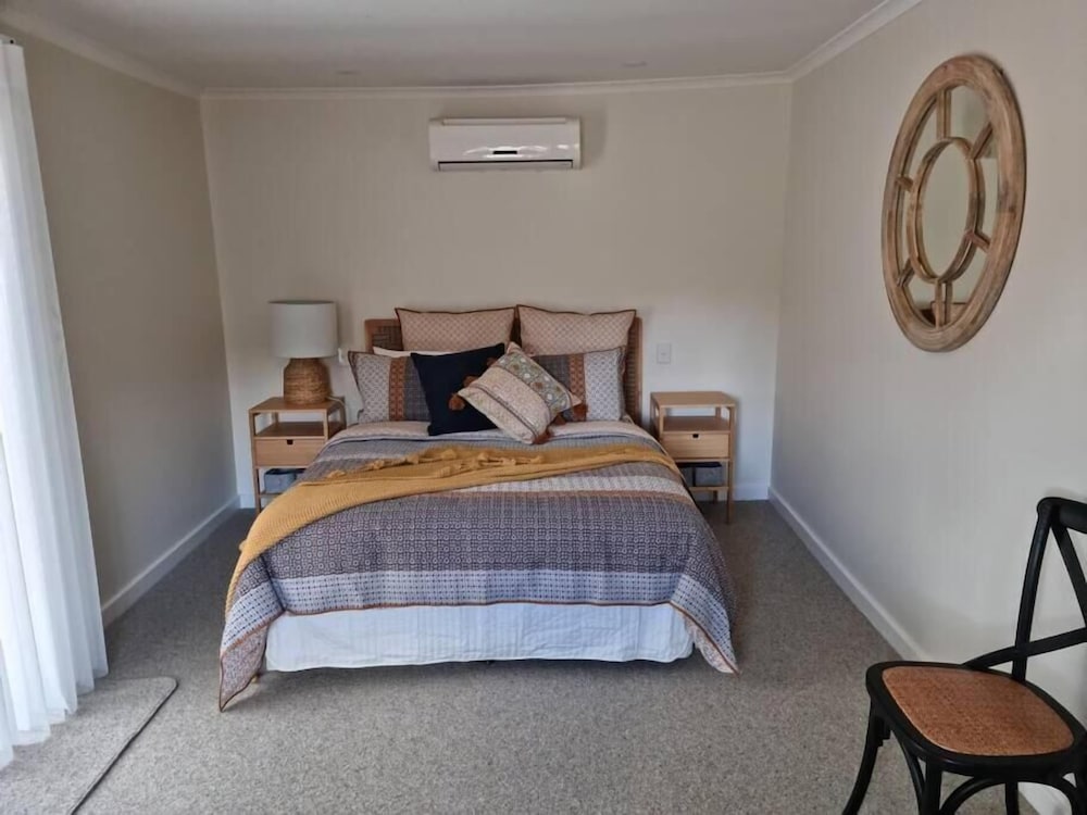 Deluxe House, 2 Bedrooms photo 3