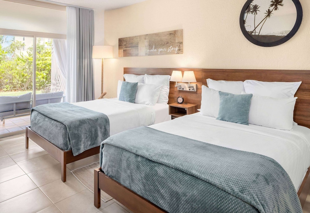 Room, 2 Queen Beds, Non Smoking (Poolside) - Photo 14