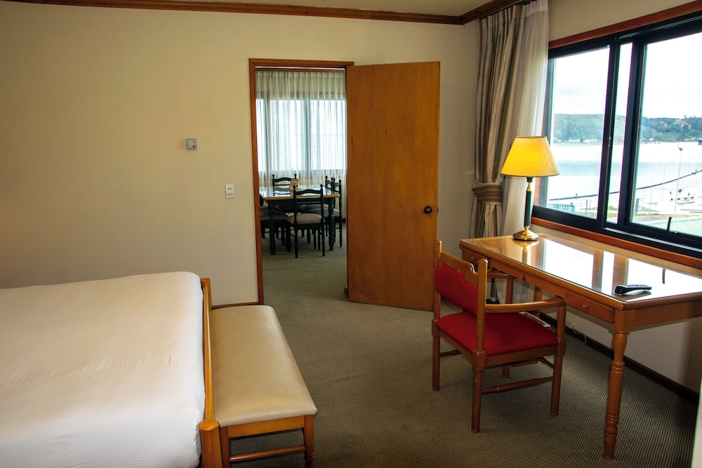 Suite, Sea View