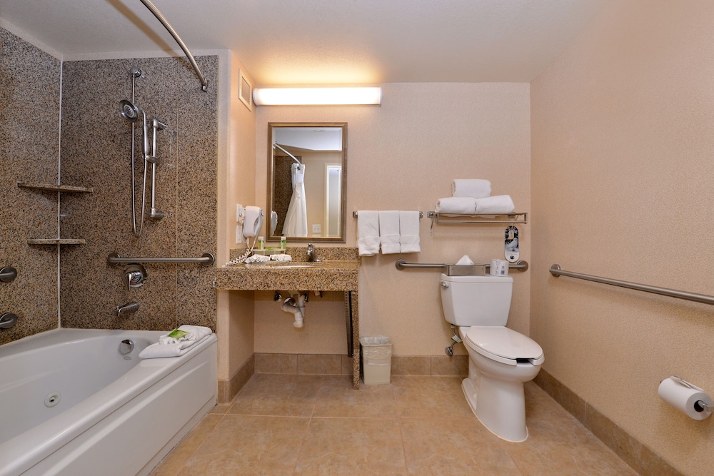 Standard Room, 2 Queen Beds, Accessible, Non Smoking (Communications Accessible) - Photo 3