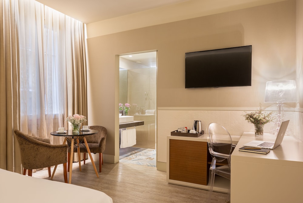 Triple Room (with Extra Bed) photo 3