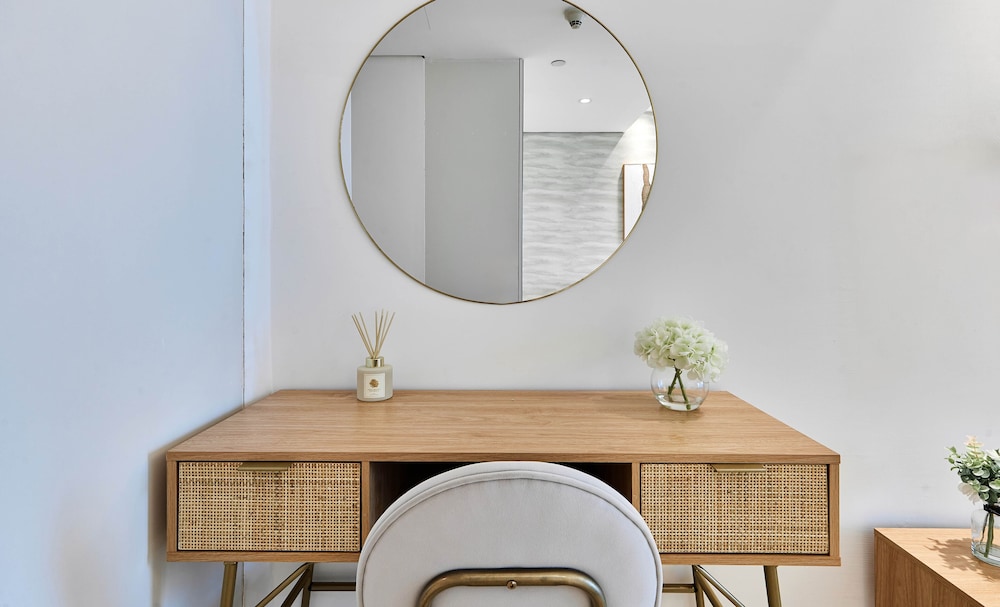 Luxury Studio, City View photo 3
