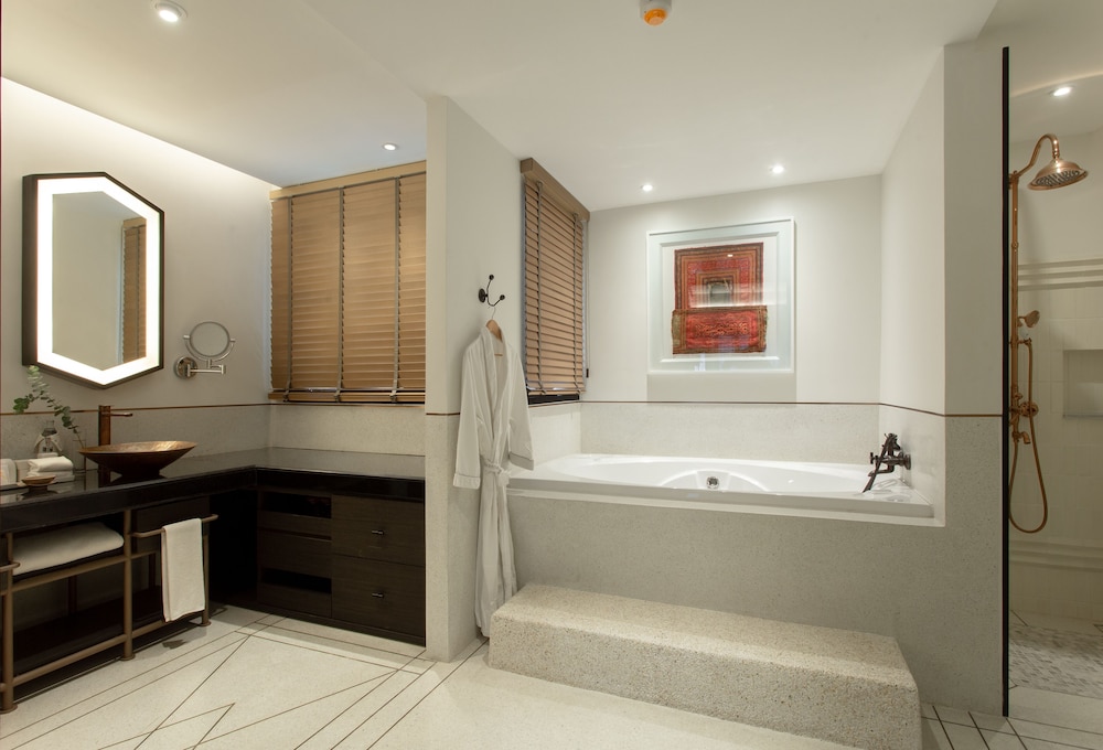 2 Bedroom Pool Residence - Photo 3