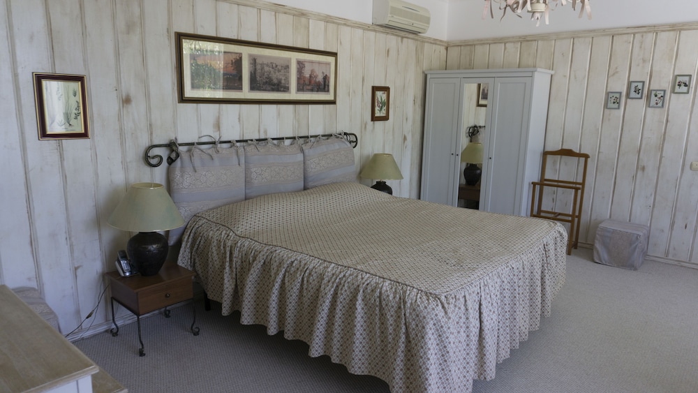 Suite photo 1