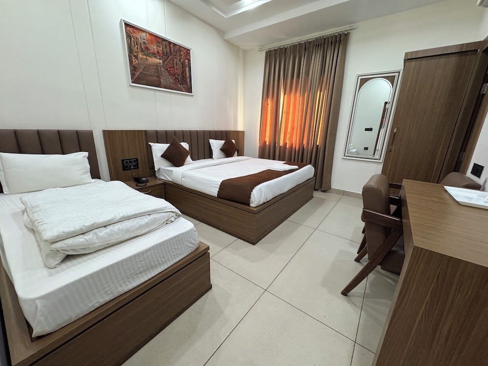 Triple Room, City View