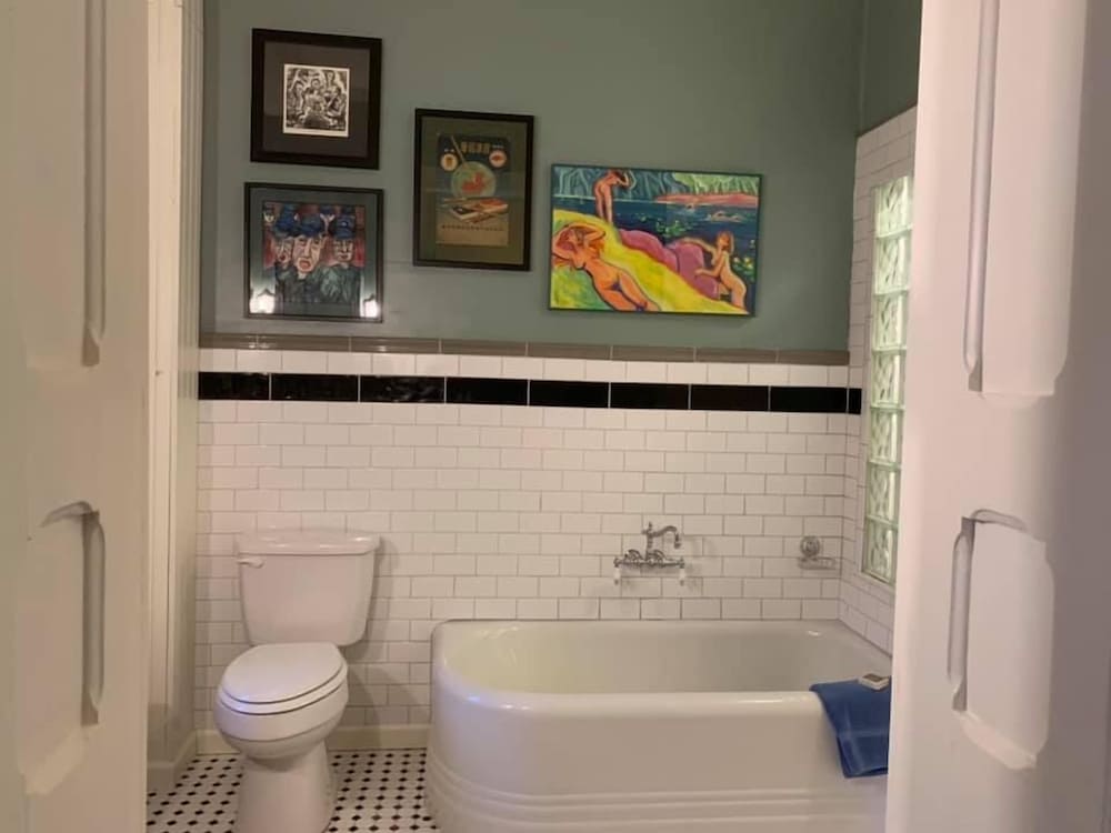 Doc Doughertys Suite photo 2