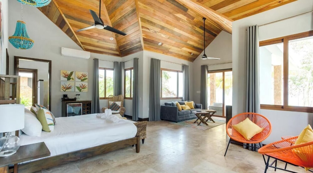 Deluxe Bungalow, 1 King Bed with Sofa bed, Beach View
