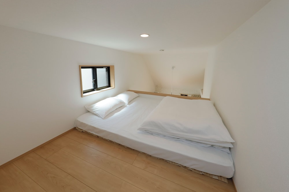 Accommodates two-person, Double Size, Non Smoking photo 1