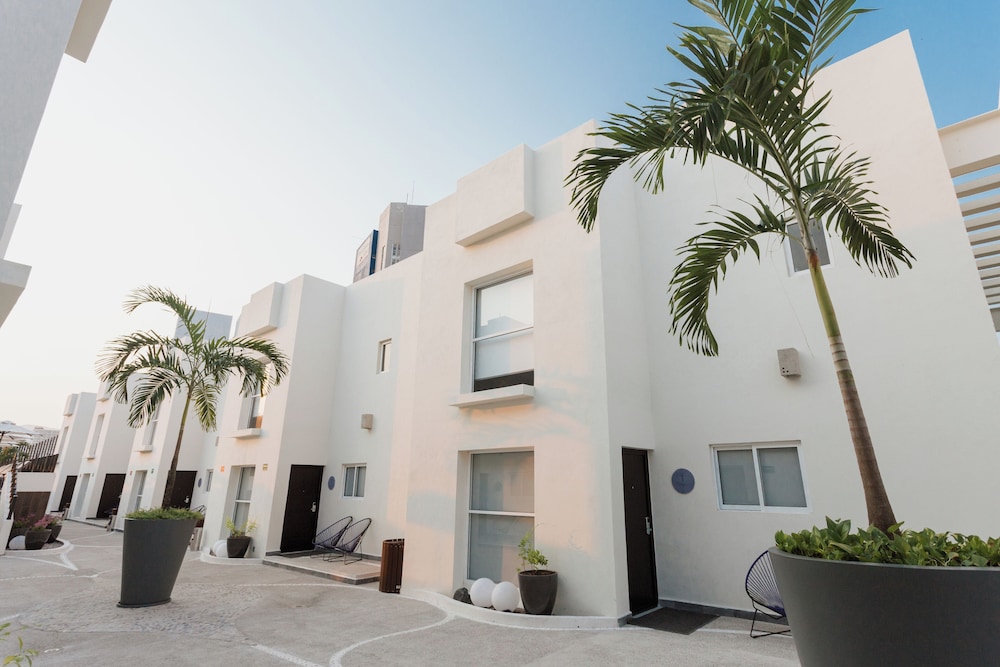 Family Villa - Photo 3