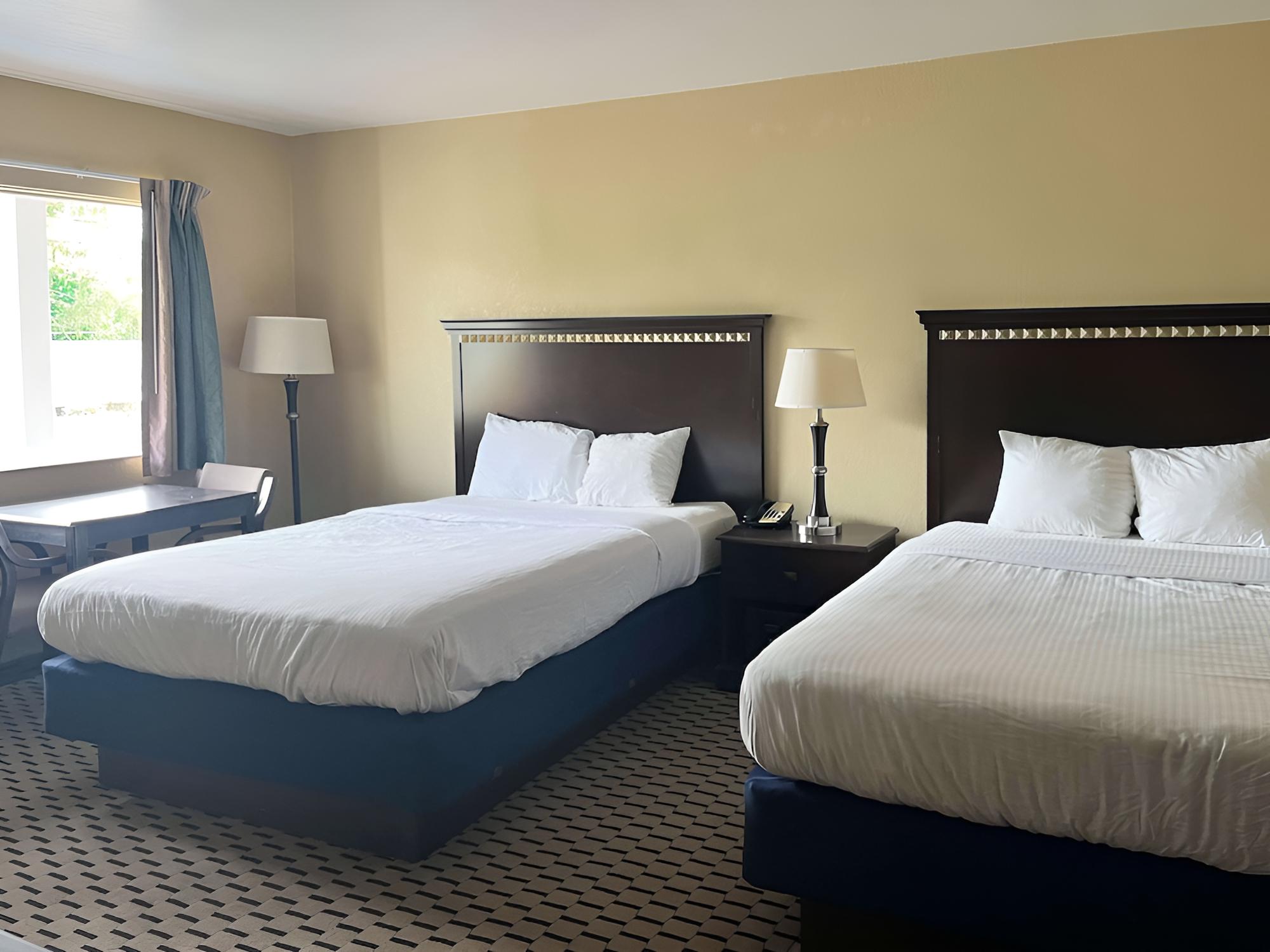 Standard Room, 2 Queen Beds, Non Smoking, Refrigerator & Microwave photo 3