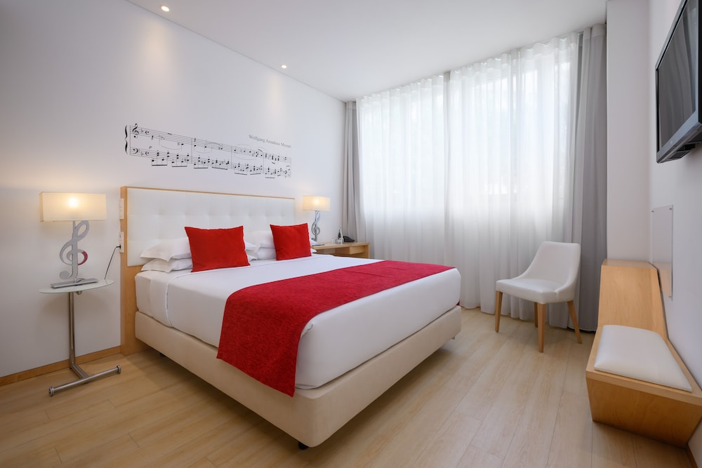 Available room