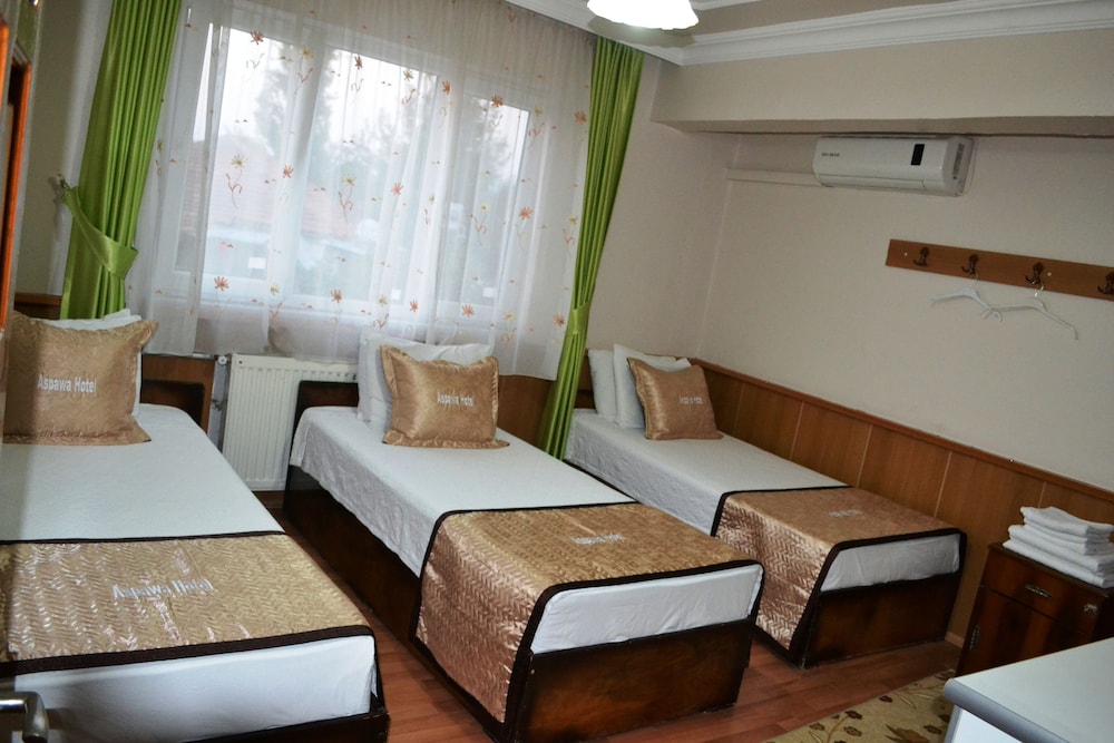 Triple Room photo 3