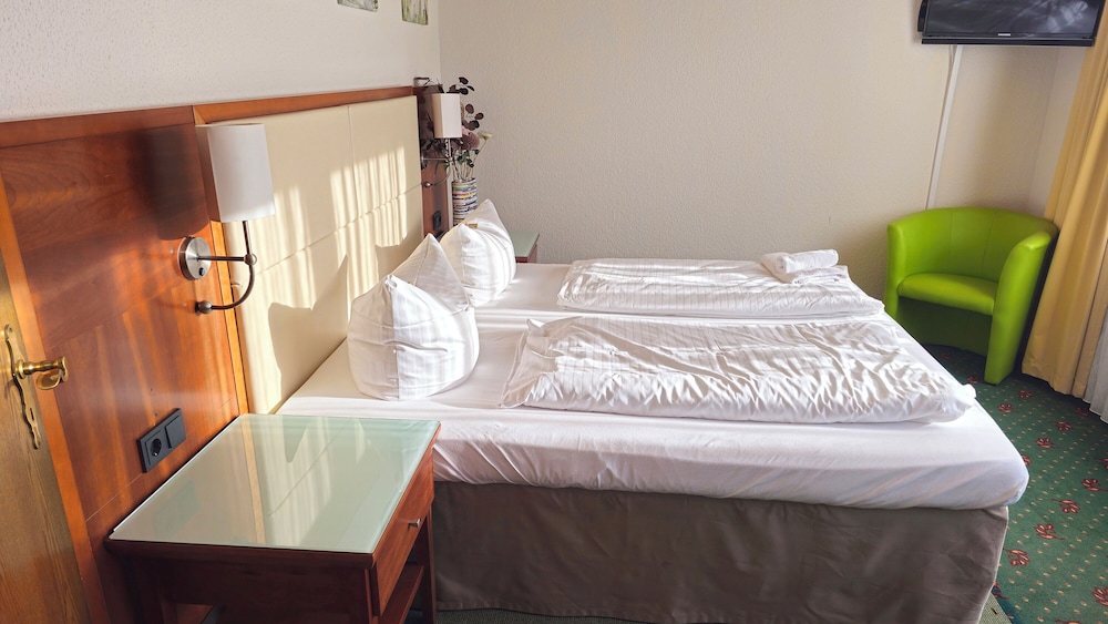 Classic Double Room, Non Smoking photo 2