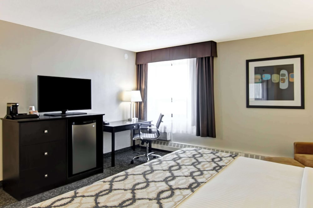 Suite, 1 Queen Bed, Non Smoking - Photo 5