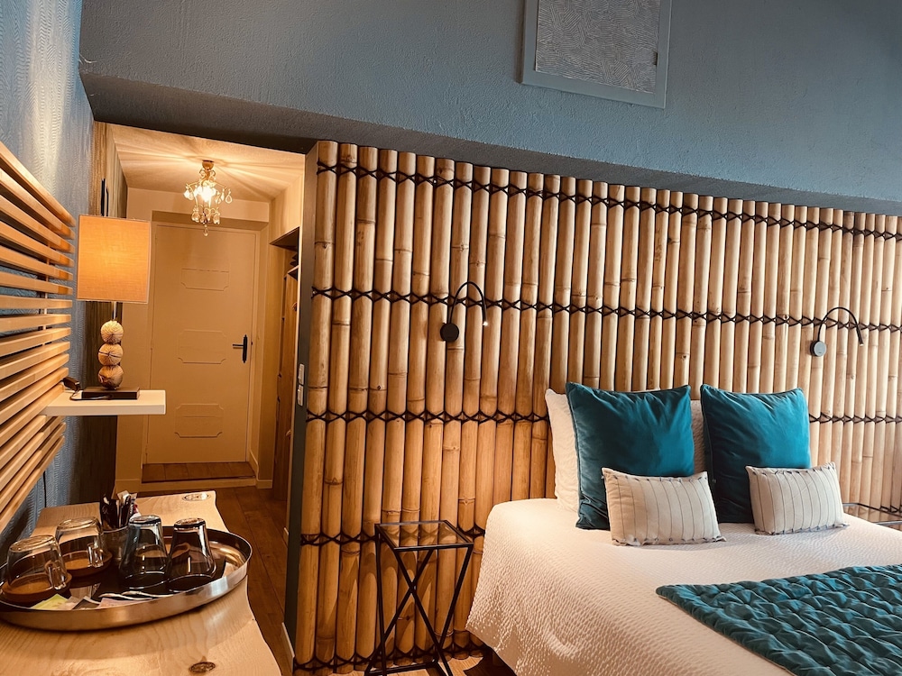 Superior Double or Twin Room, Ensuite, Pool View (bord de rivière)