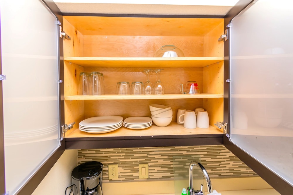 Studio Suite, 1 Queen Bed, Accessible Bathtub, Kitchen (Mobility, Accessible Tub) - Photo 2