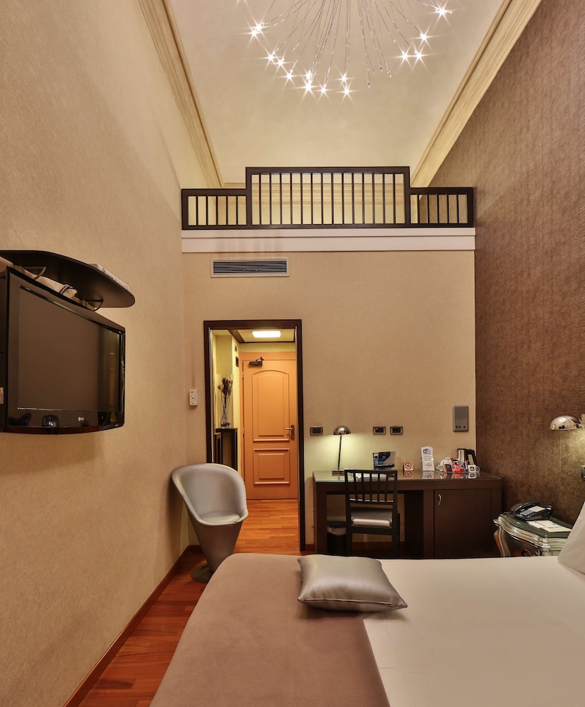 Classic Room, 1 Queen Bed - Photo 4