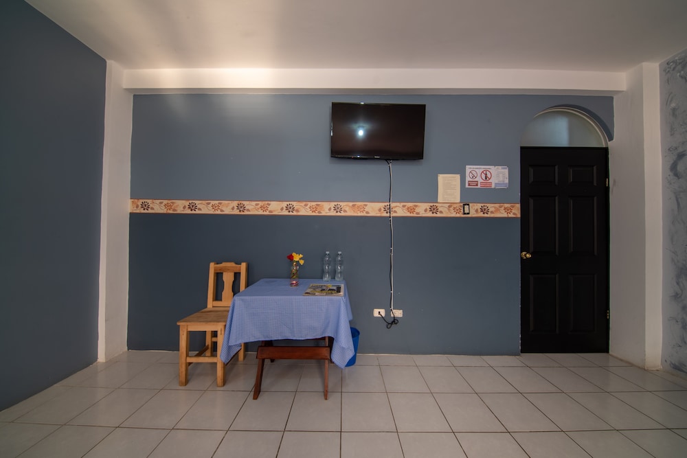 Basic Twin Room photo 3