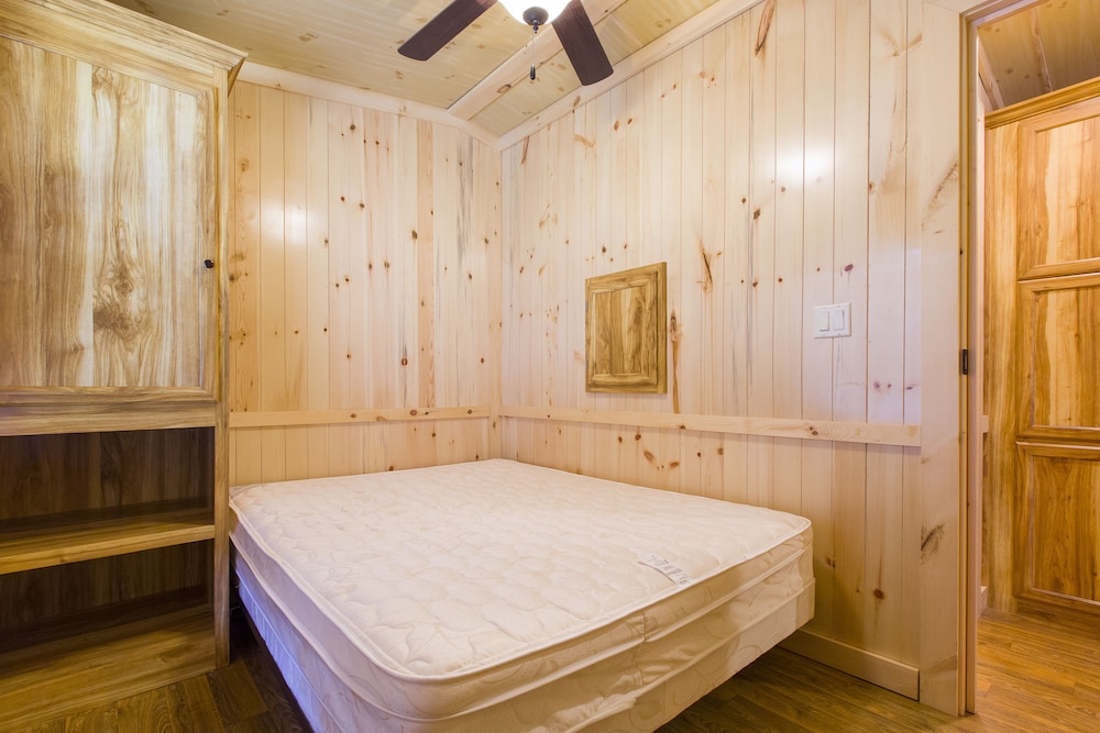 Cottage, 2 Bedrooms (No linens provided) photo 1