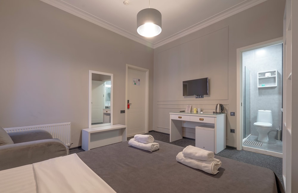 Standard Double Room photo 3