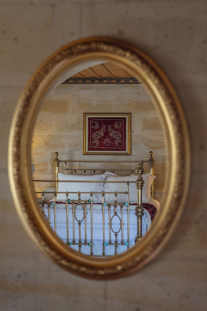 Superior Suite - Photo 16