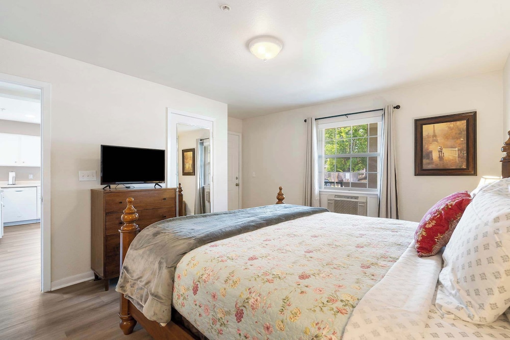 Room, Multiple Beds, Valley View (Residence) - Photo 1