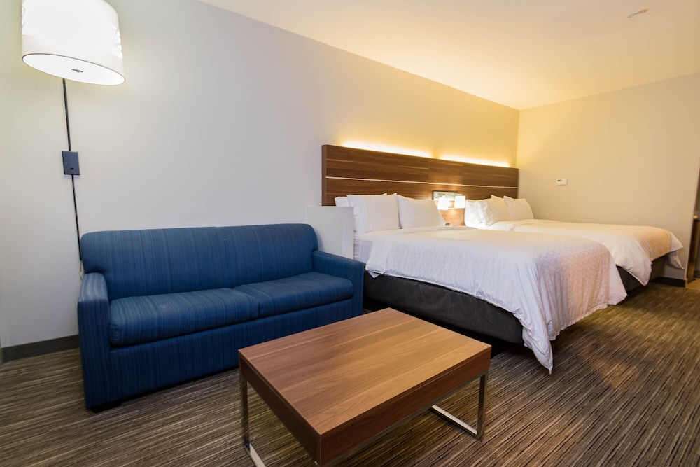 Suite, Multiple Beds - Photo 6