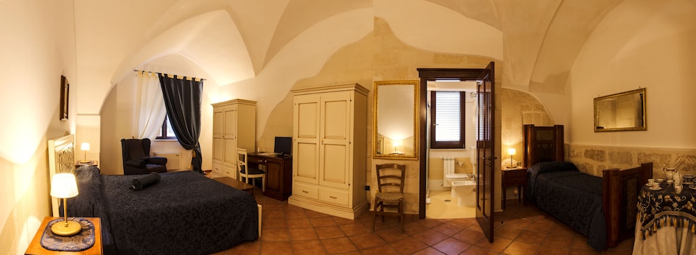 Deluxe Triple Room photo 1