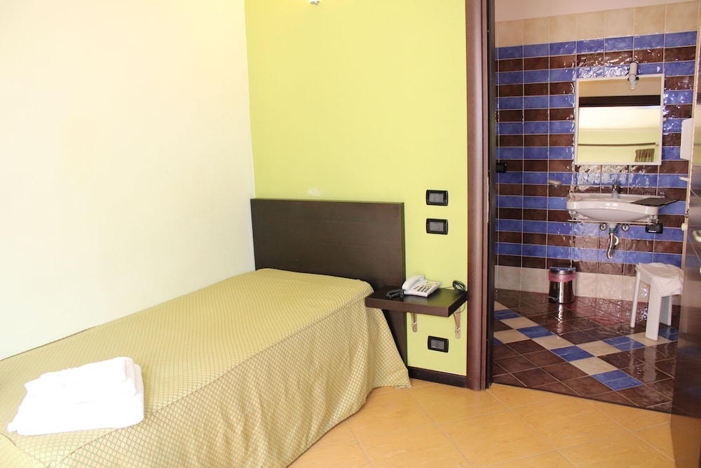 Single Room photo 1