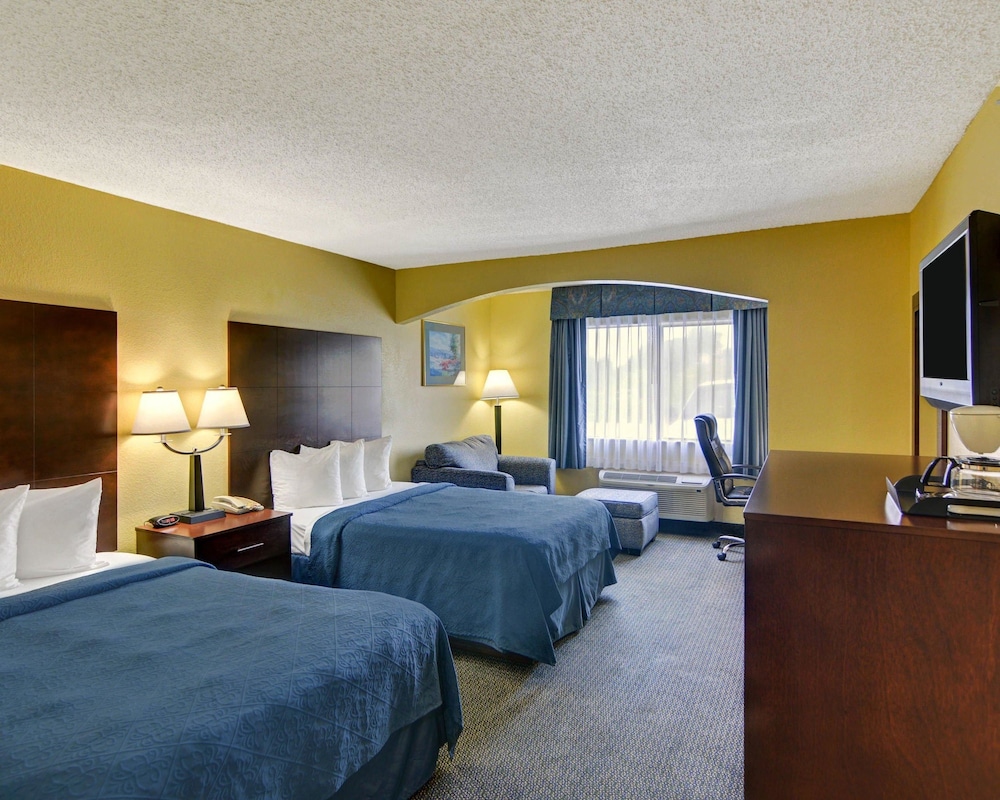 Standard Double Room, 2 Double Beds - Photo 4